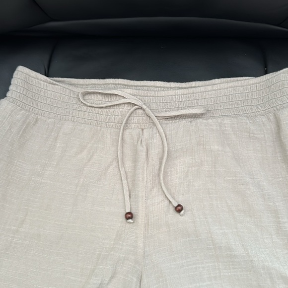 Apt 9 Lined Shorts - Khaki Color Size M - Picture 2 of 4